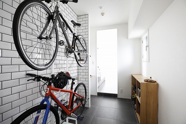 【事例2】　趣味の自転車がおける広々とした玄関